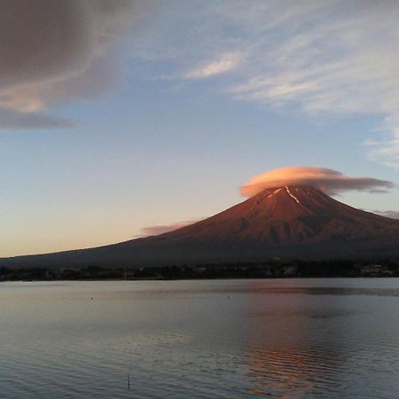 Ryokan Fuji Heights Fujikawaguchiko Bagian luar foto