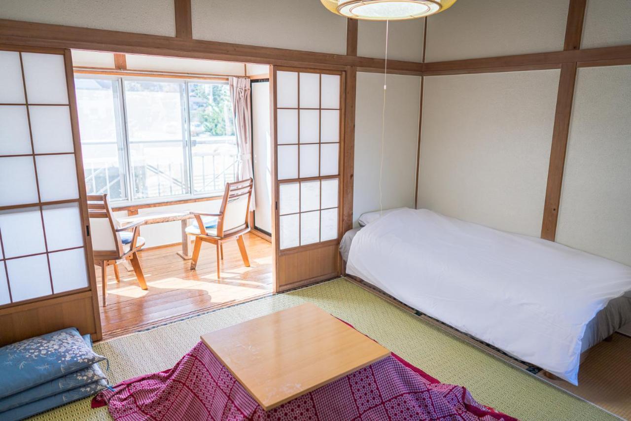 Ryokan Fuji Heights Fujikawaguchiko Bagian luar foto